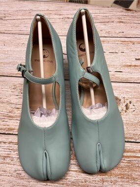 Women's Sky blue Mary Jane Tabi Heels